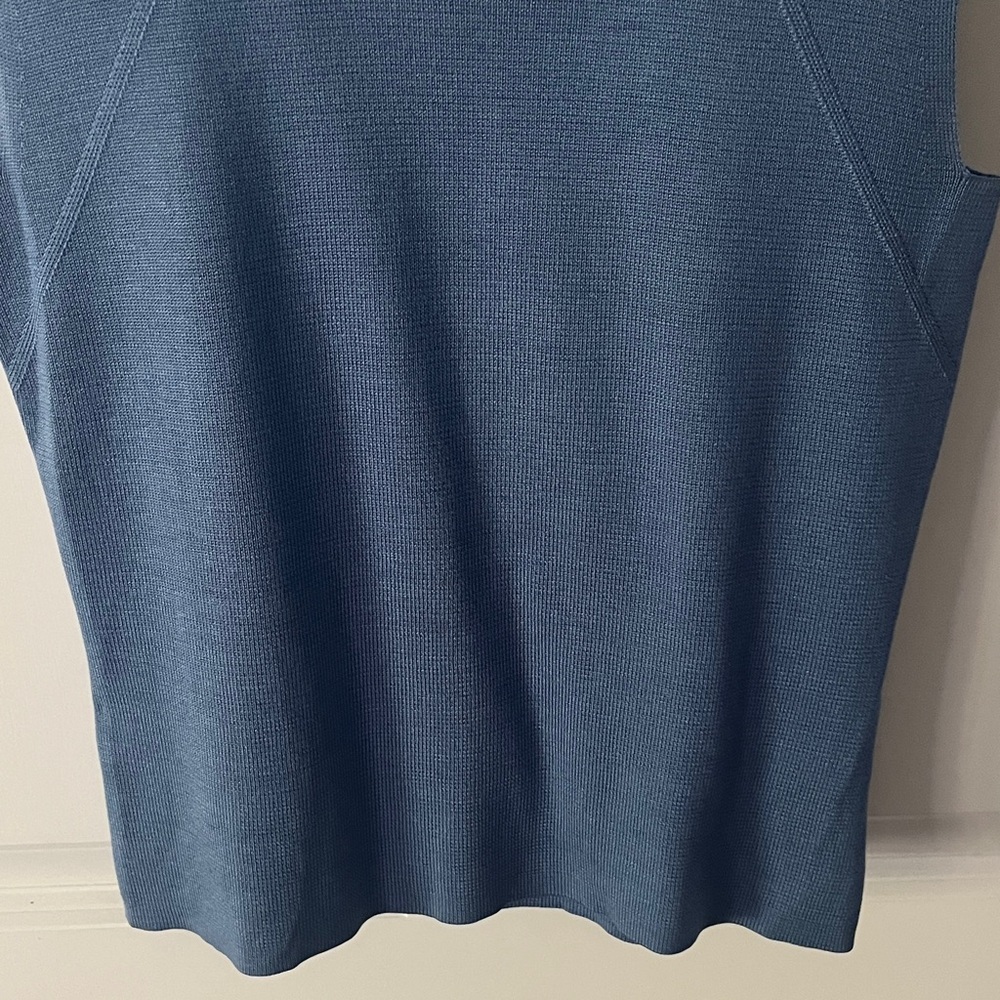 Ann Taylor Slate Blue 100% silk knit Camisole or shell sz medium - Picture 3 of 7